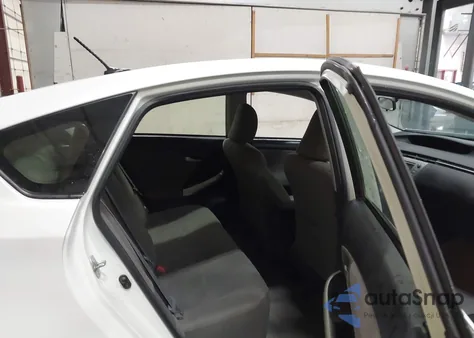 2014 Toyota Prius Three from USA, damaged, VIN JTDKN3DU1E1747553